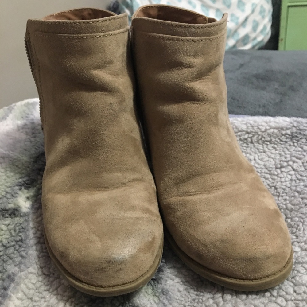 There Really Good Boots They Zip Up On The Sides